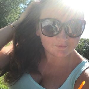 Meet your Posher, Ashlie